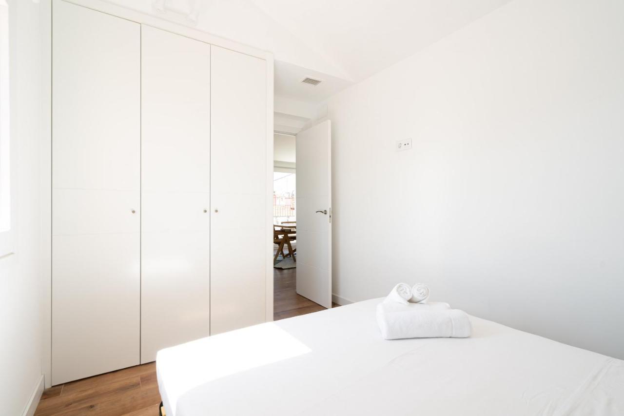 Atico Reformado En Madrid Rio Alquiler Temporal Apartment Exterior photo
